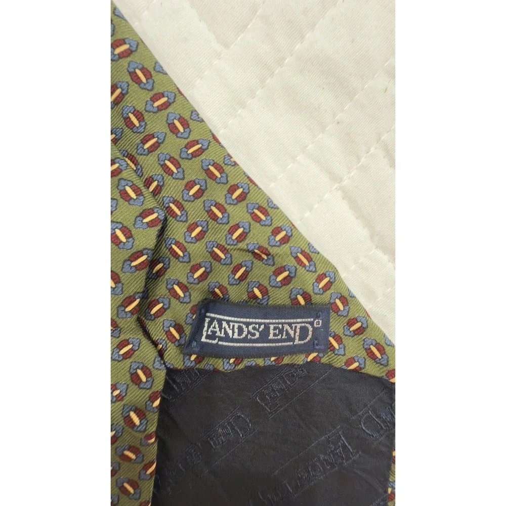 Lands' End‎ Mens Silk Tie Green Geometric Medallion Handsewn USA Long Necktie